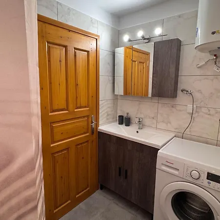 Tsakoniki Filoxenia! לאונידיון