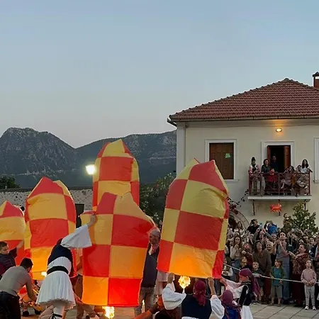 דירה Tsakoniki Filoxenia! לאונידיון