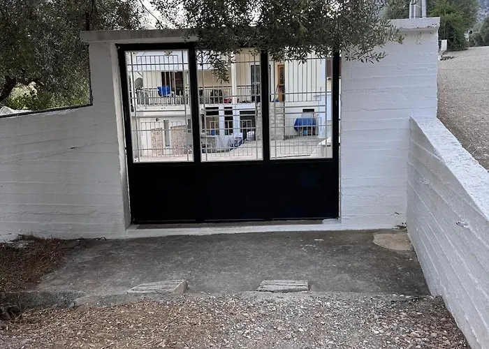 Tsakoniki Filoxenia! * Λεωνίδιο